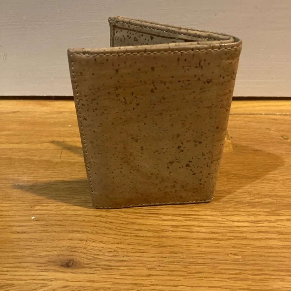 Bent & Bree Unisex Tan Cork Wallet